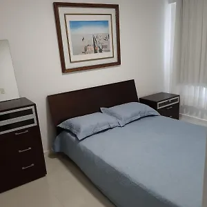  Apartamento Meia - Com Sacada Ampla E Churrasqueira, Proximo A E A Avenida Principal. Brasil