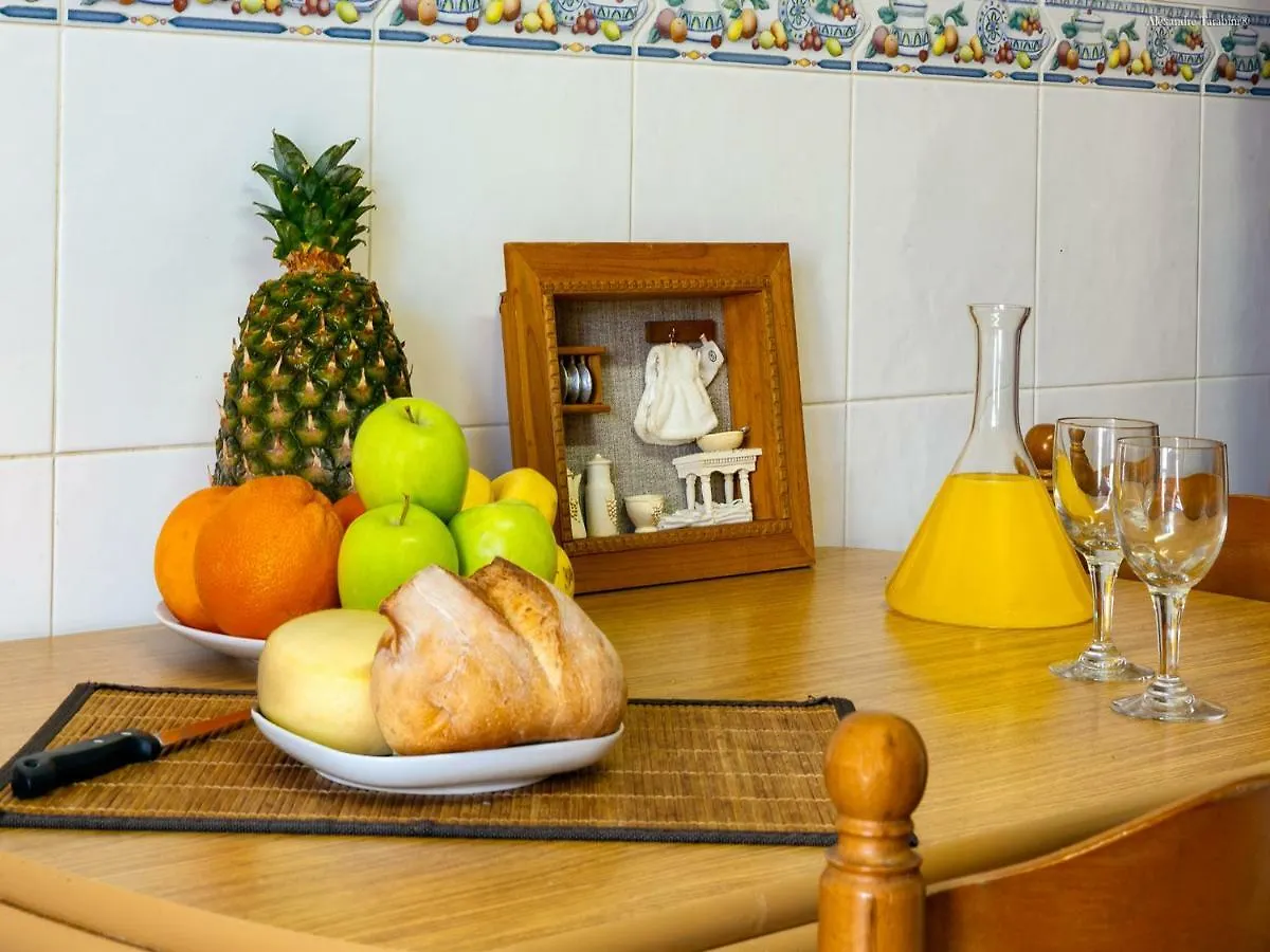 A03 - Central 1 Bed Apartment Lagos Portugal
