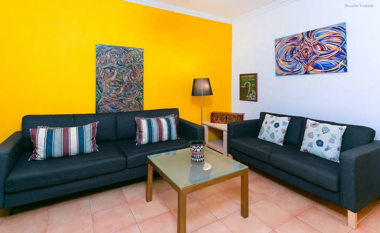 A03 - Central 1 Bed Apartment Lagos 0*,